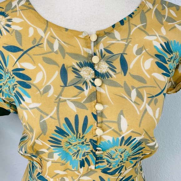 St John Dandelion Floral Silk Two Piece Pleated Silk Skirt Set - Picture 2 of 12